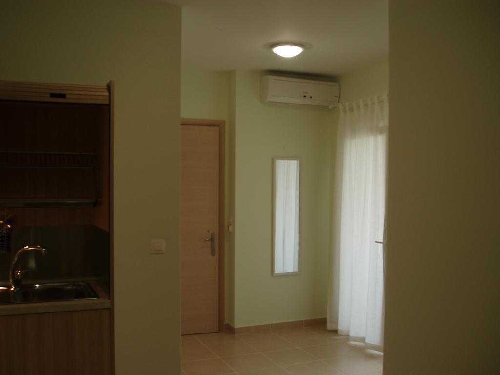 Petite Sirene Studios Paralía Chambre photo